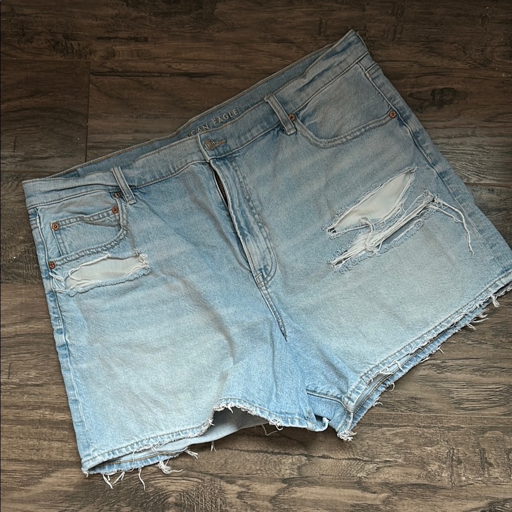 AE 90s boyfriend Shorts